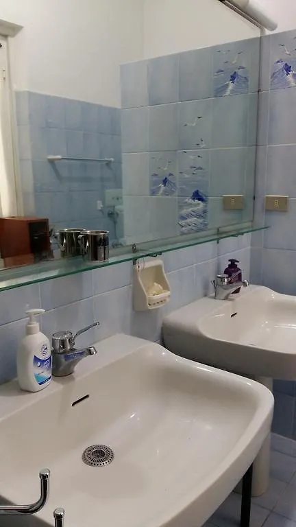 Casa Augusta - Delpino 44 Hotel Genoa