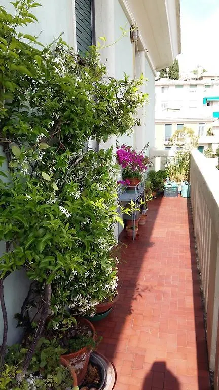 Casa Augusta - Delpino 44 Hotel Genoa